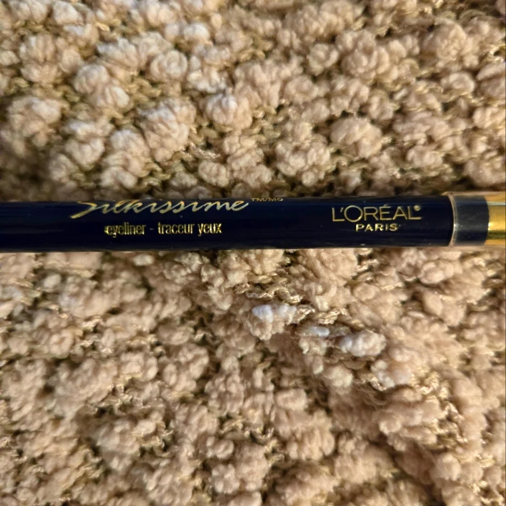 L'ORÉAL SILKISSIME EYELINER PLUM